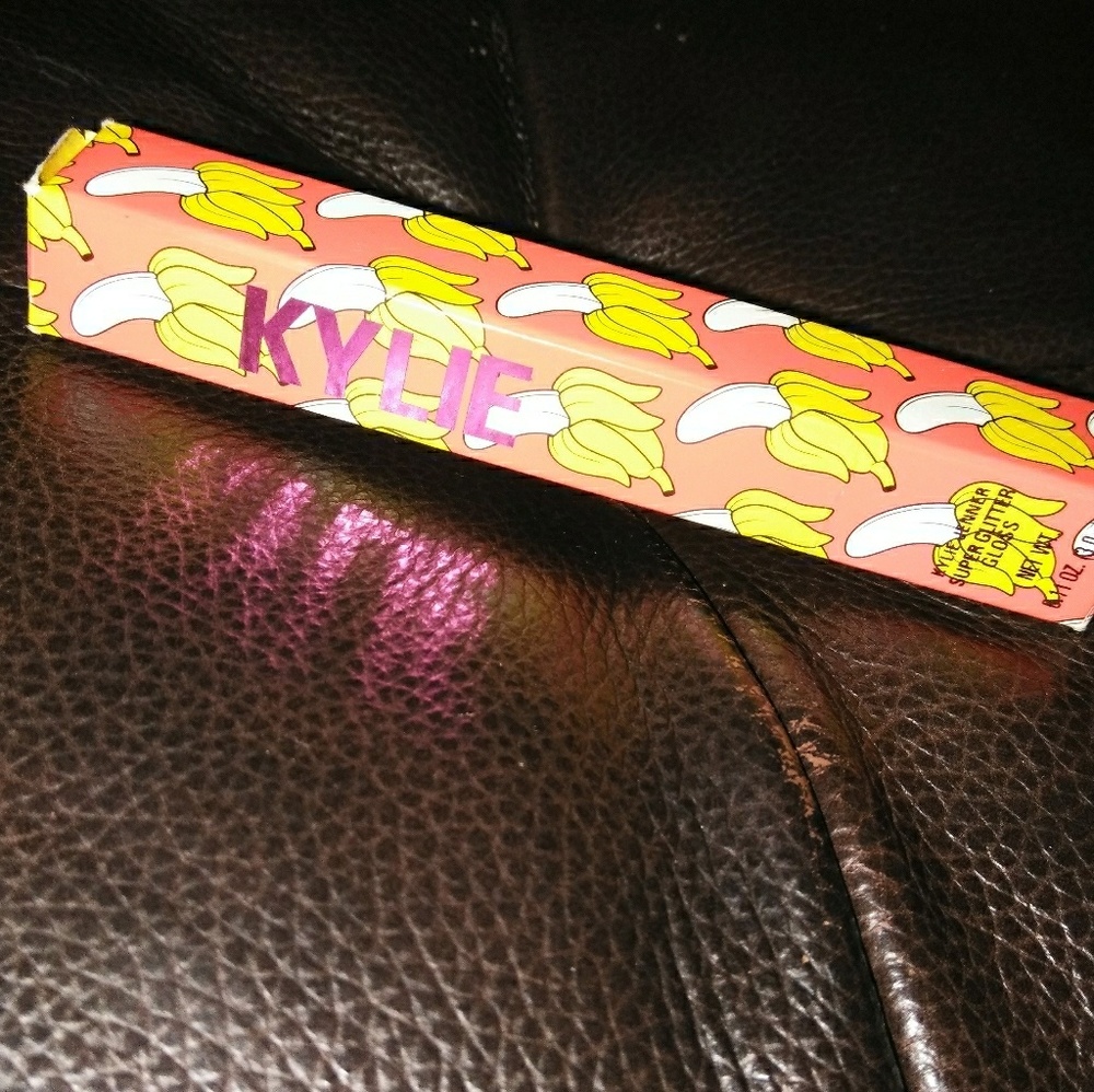Kylie Jenner Dont Slip Lip Gloss